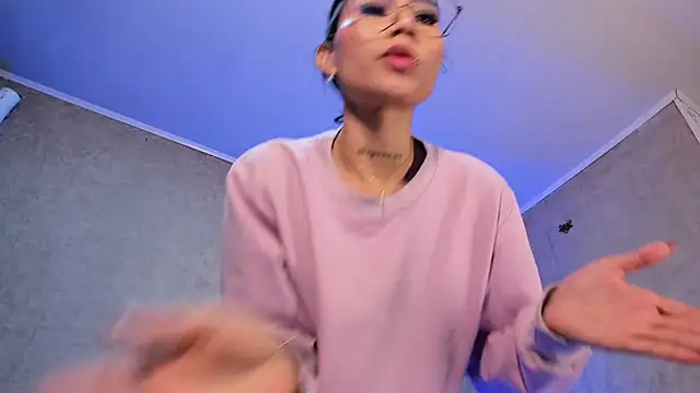 valen_gill's Live XXX Chat