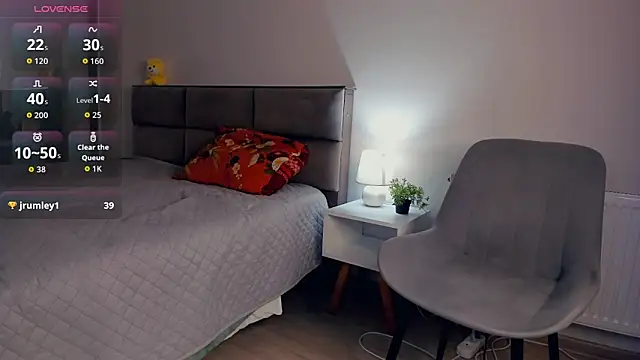 Chat +18 de CrissyKales ao vivo