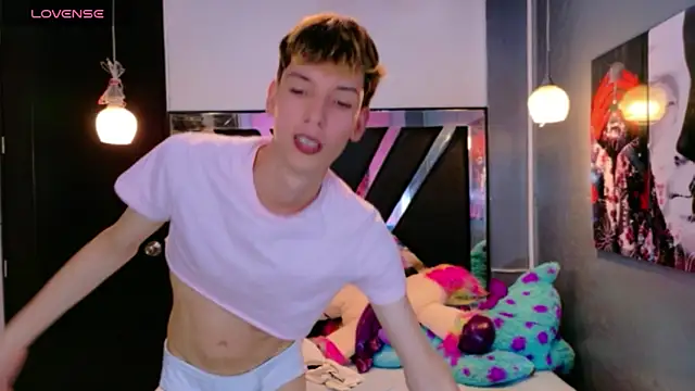 Liam_Green1 Show in webcam