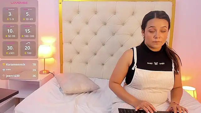 XXX chat uživo modela Lia_Latte