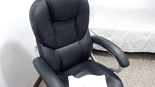 emiliaa_hot 라이브 XXX 채팅