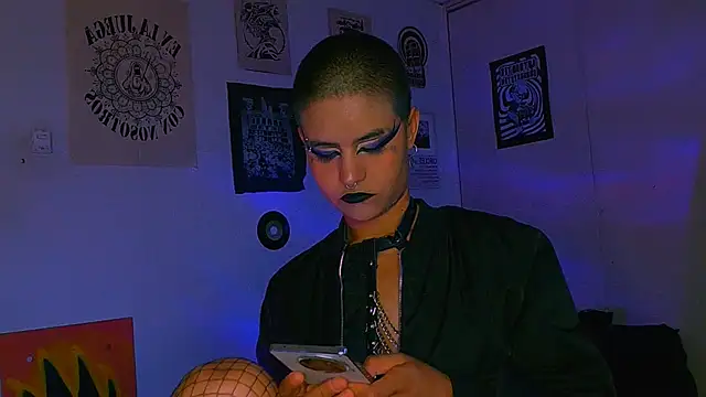 alex_one888 Adlı Modelin Canlı XXX Sohbeti