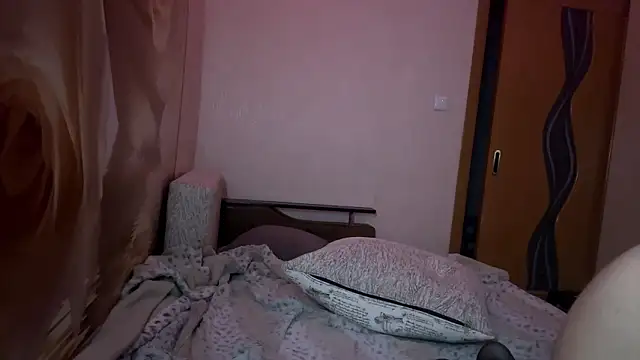 XXX chat uživo modela Kiaicatie