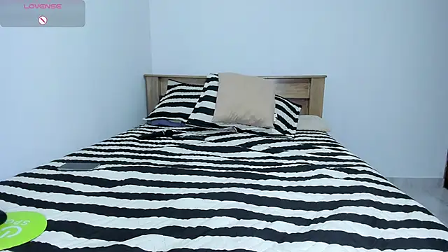 marywhitee__'s Live XXX Chat