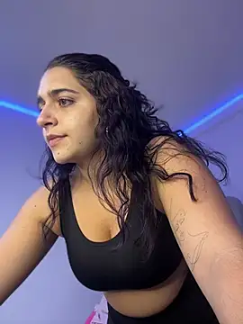 Alice777_ Chat XXX in diretta