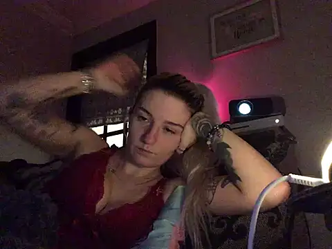 XXX chat uživo modela xxamyleighxx