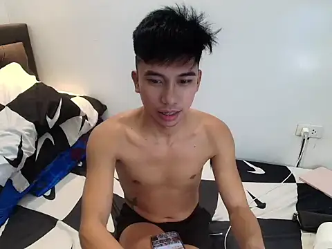 Ur_pinoyhotbrix's Live XXX Chat