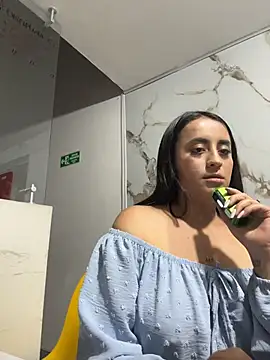 دردشة Antonella_Julieta الجنسية المباشرة