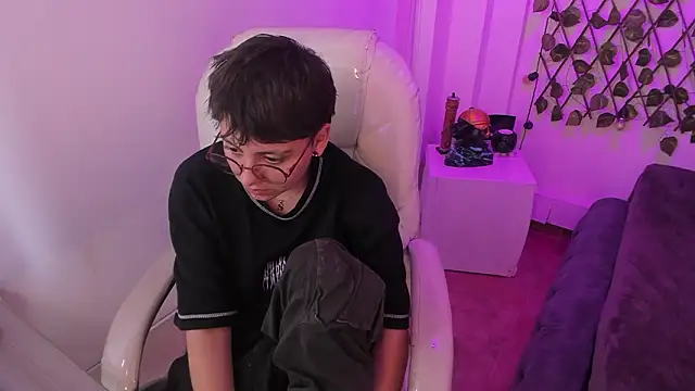 Nathaly_ds Adlı Modelin Canlı XXX Sohbeti