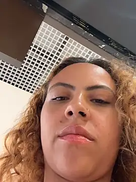 Chat +18 de Chloe_Leaozinho ao vivo