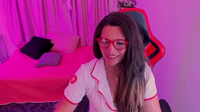 Chat +18 de Hanna_MA ao vivo