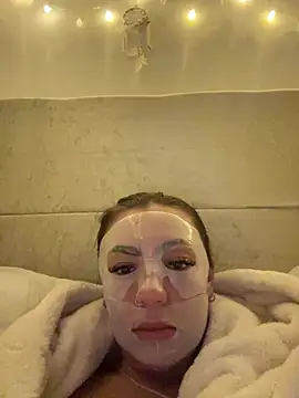 georgiag Adlı Modelin Canlı XXX Sohbeti