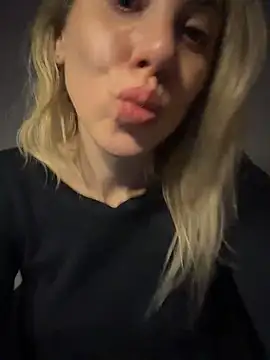 Chat +18 de ElenaWhitmore ao vivo