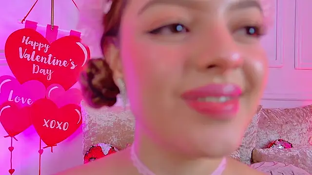 AriaHeavens Adlı Modelin Canlı XXX Sohbeti