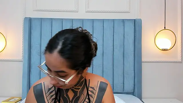 NicoleBlum's Live XXX Chat