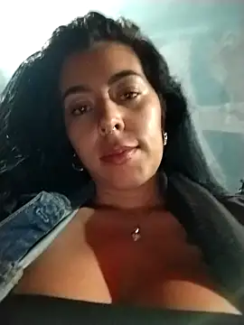 Luianna live XXX chat