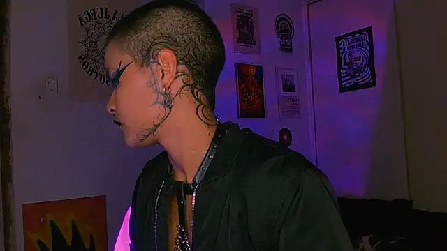 alex_one888 élő XXX-chatje