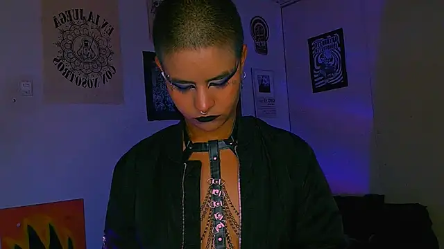 alex_one888 Adlı Modelin Canlı XXX Sohbeti