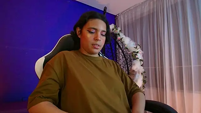 Emmapark_ লাইভ XXX চ্যাট