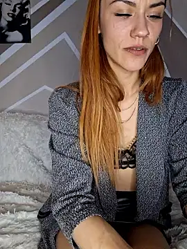 SlimBellaa Chat XXX in diretta