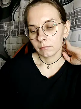 Aashikalaa live XXX chat