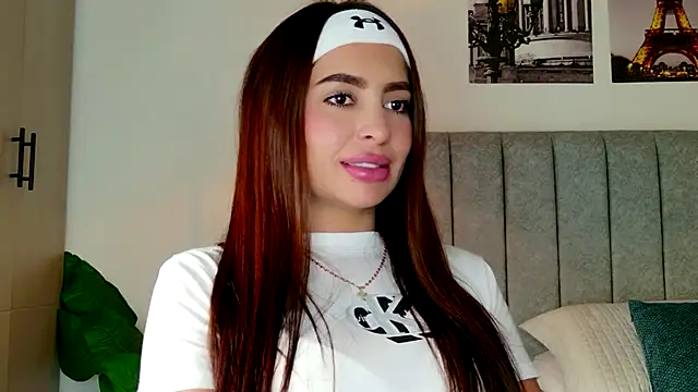 caralella's Live XXX Chat