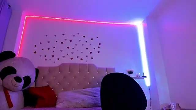 Chatroom XXX en direct de eimyy_rouse