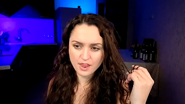 XXX chat uživo modela Cerann1