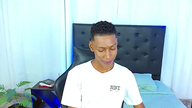 عرض كام maiki18_