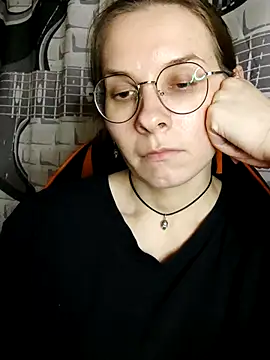 Aashikalaa Chat XXX in diretta