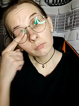 Aashikalaa – Live XXX-chat