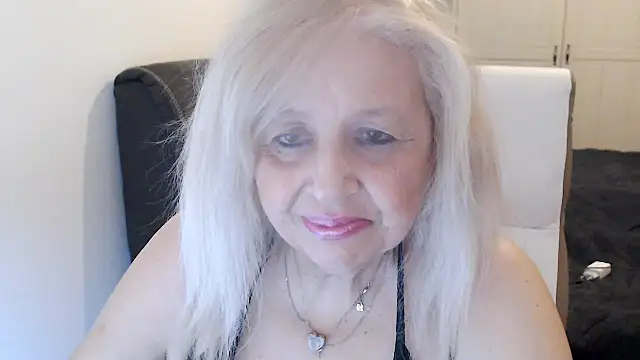 SusiLifeXXX élő XXX-chatje