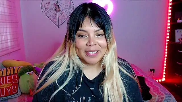 Онлайн чат XXX EllieMoonX