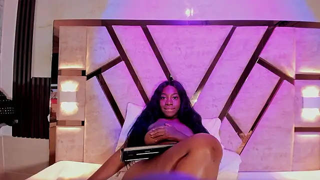 Athenea_Mills: онлайн-секс-чат