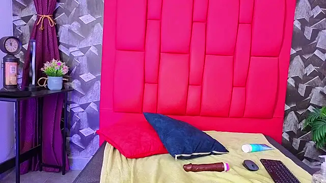 emmaalennox's Webcam Show