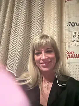 AlinaGrosu Chat XXX in diretta