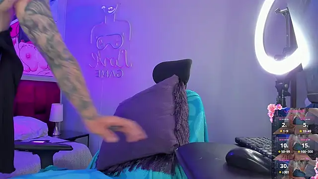 _gia_rose's Live XXX Chat