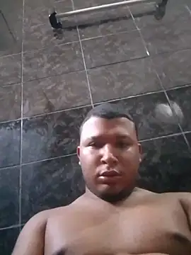 negrocaliemte1's Live XXX Chat