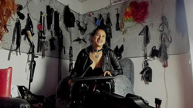 Evil_sammy's Live XXX Chat