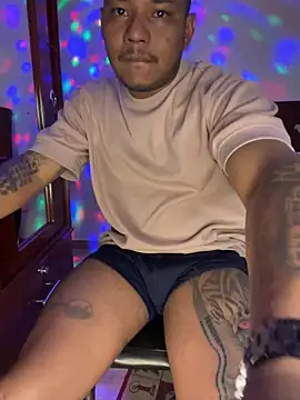 Chatroom XXX en direct de Saipuer31