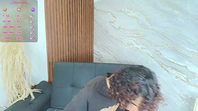 Scaarlett_22_'s Live XXX Chat