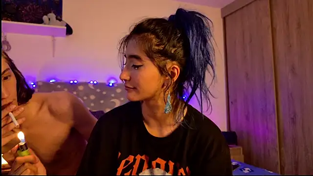 LunaisBack live XXX chat