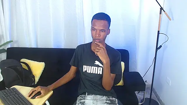 gusy_18's Live XXX Chat