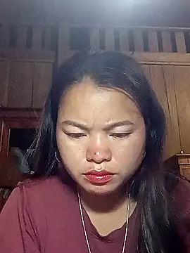 emlylyxinh's Webcam Show