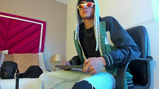 Dominic_Foxx Webcam Show