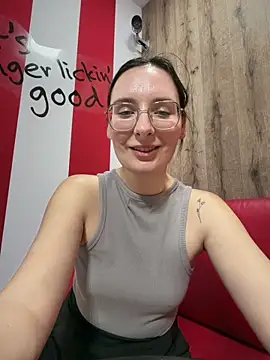 The_Snowwhitee's Live XXX Chat