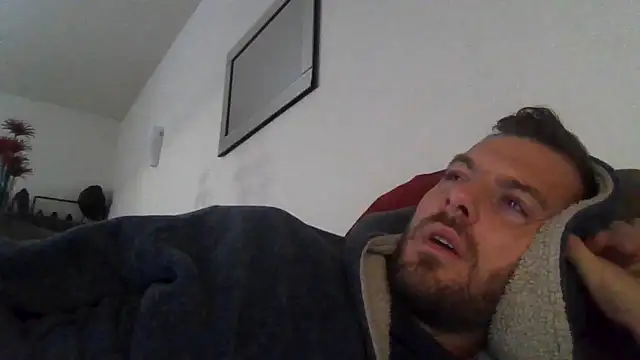 THE_CHEEKY_ALPHA: απευθείας συνομιλία ΧΧΧ