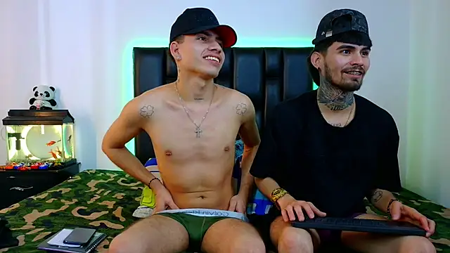 Show modela Brutal_Sex_Fucking na web-kameri