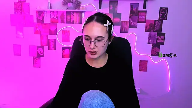 mona_cloud's Live XXX Chat