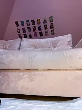 Chatroom XXX en direct de Rinamay_